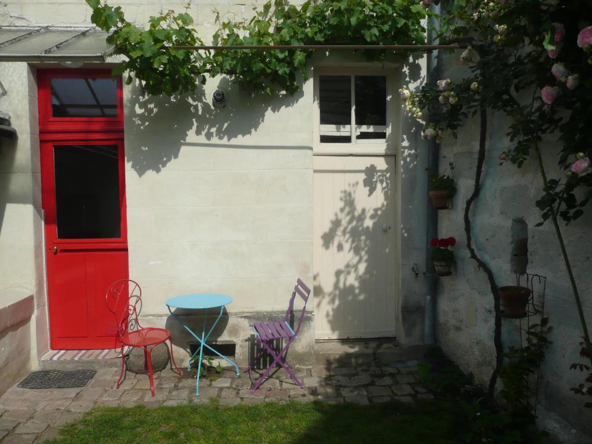 Cosy Flat 2 Eme Etage Vue Chateau Loire A Velo 쏘뮤흐 외부 사진
